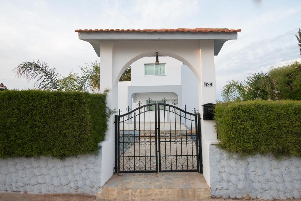 Makronissos Beach Villas Agia Napa Exterior foto